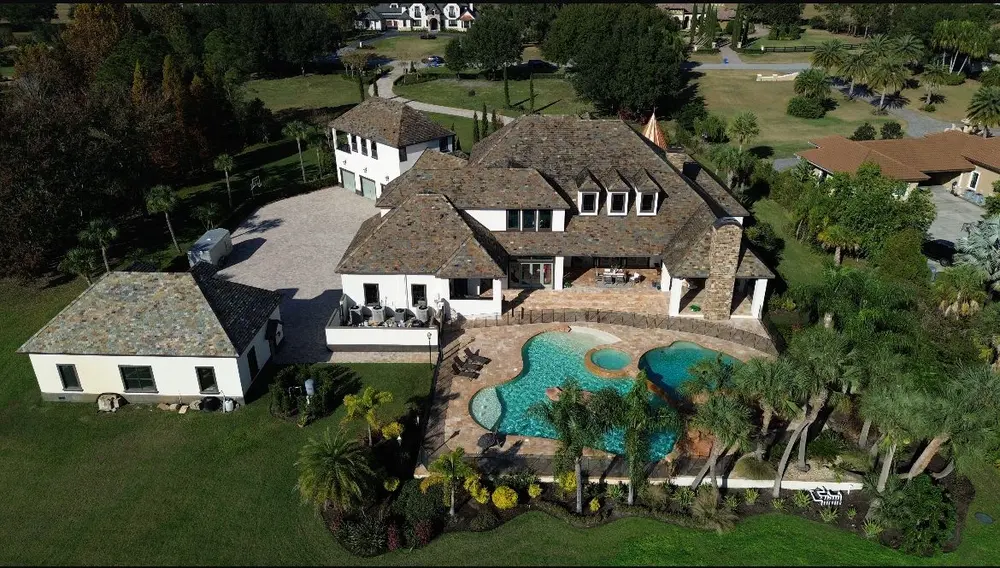 Estate Pool & Grounds